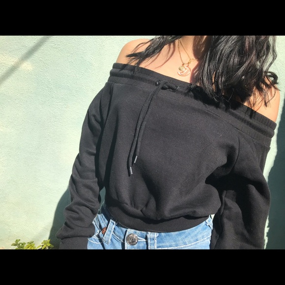Cute top🐯 - Picture 1 of 4